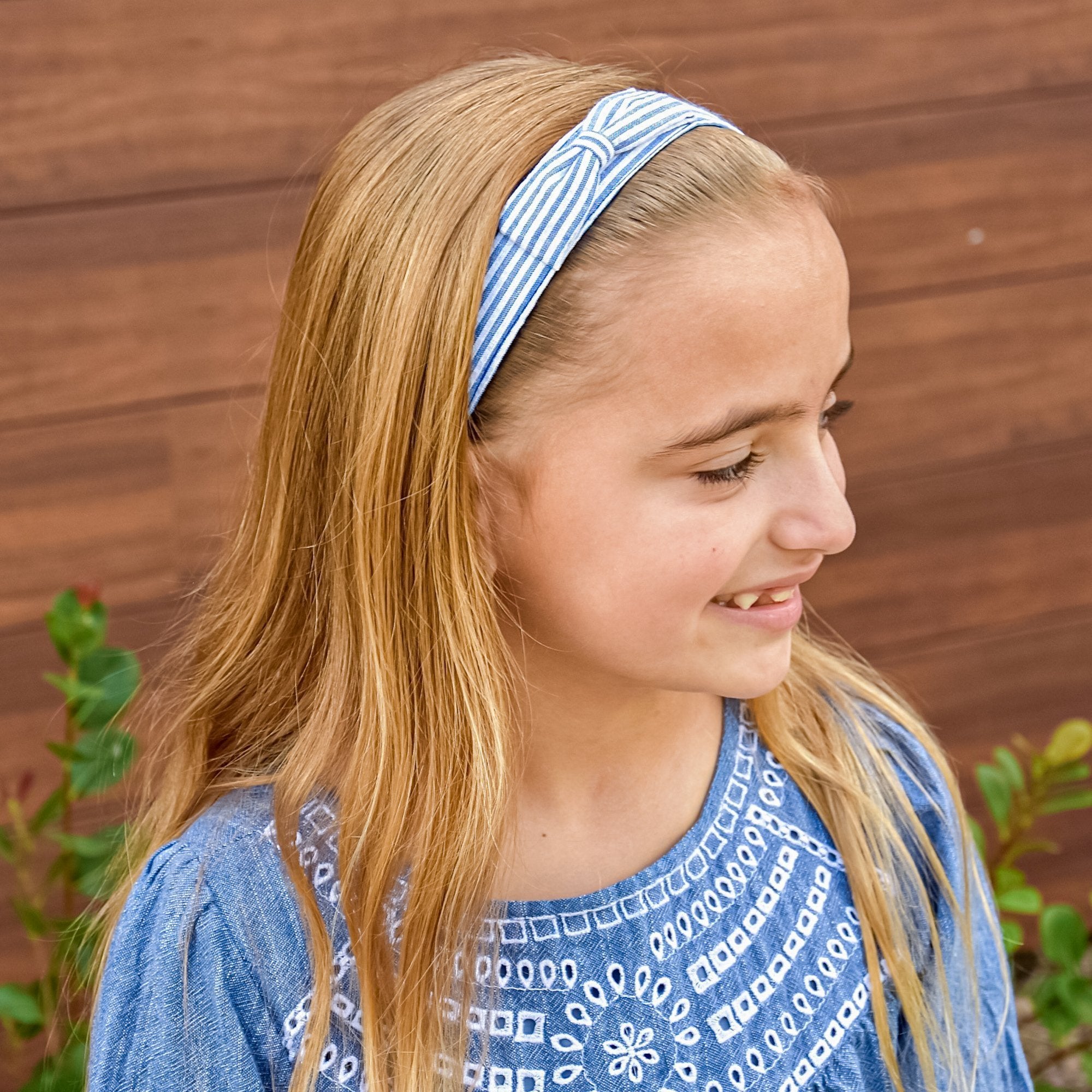 Adjustable No Slip Seersucker Bow Headband - FROG SAC