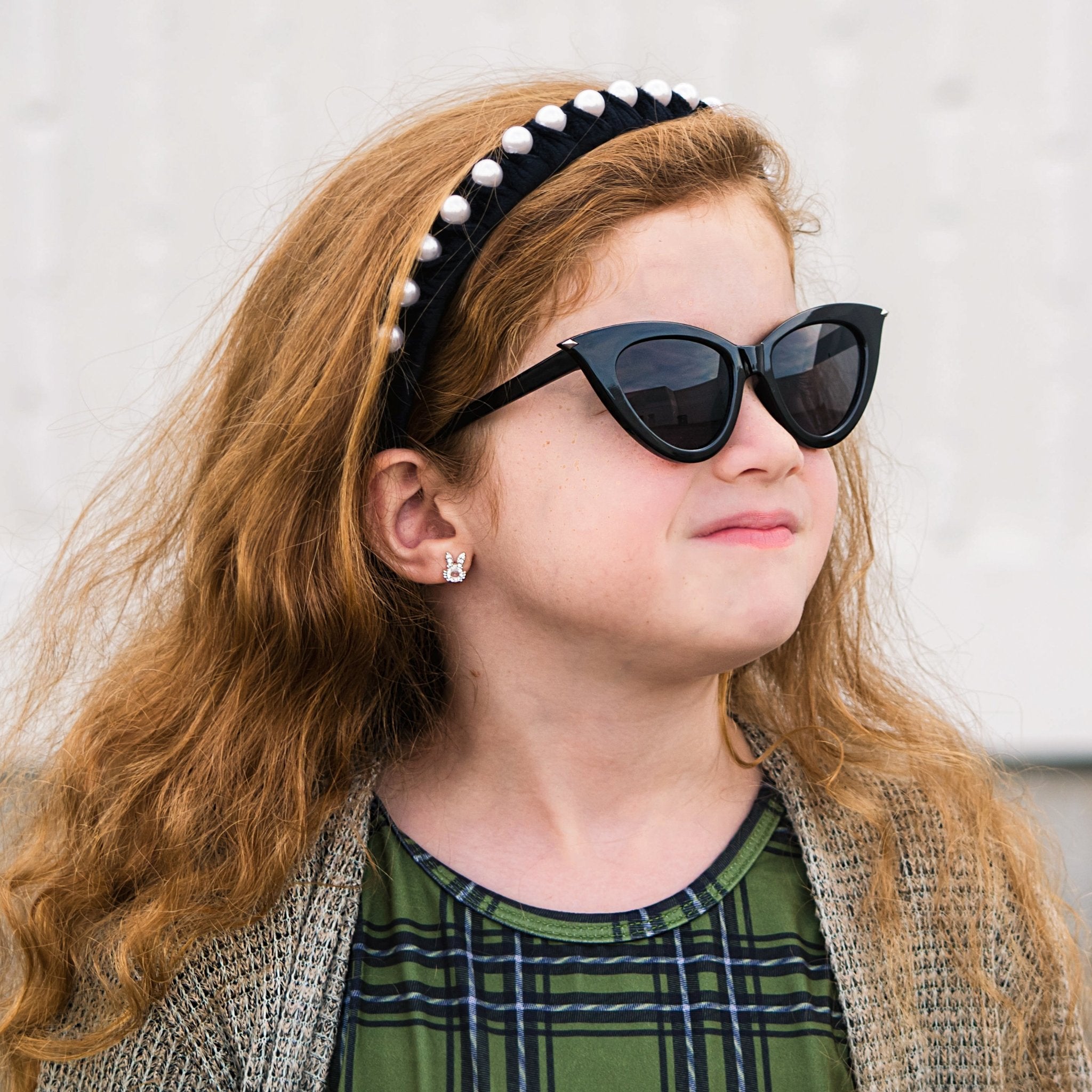 Black Velvet Wrapped Pearl Headband - FROG SAC