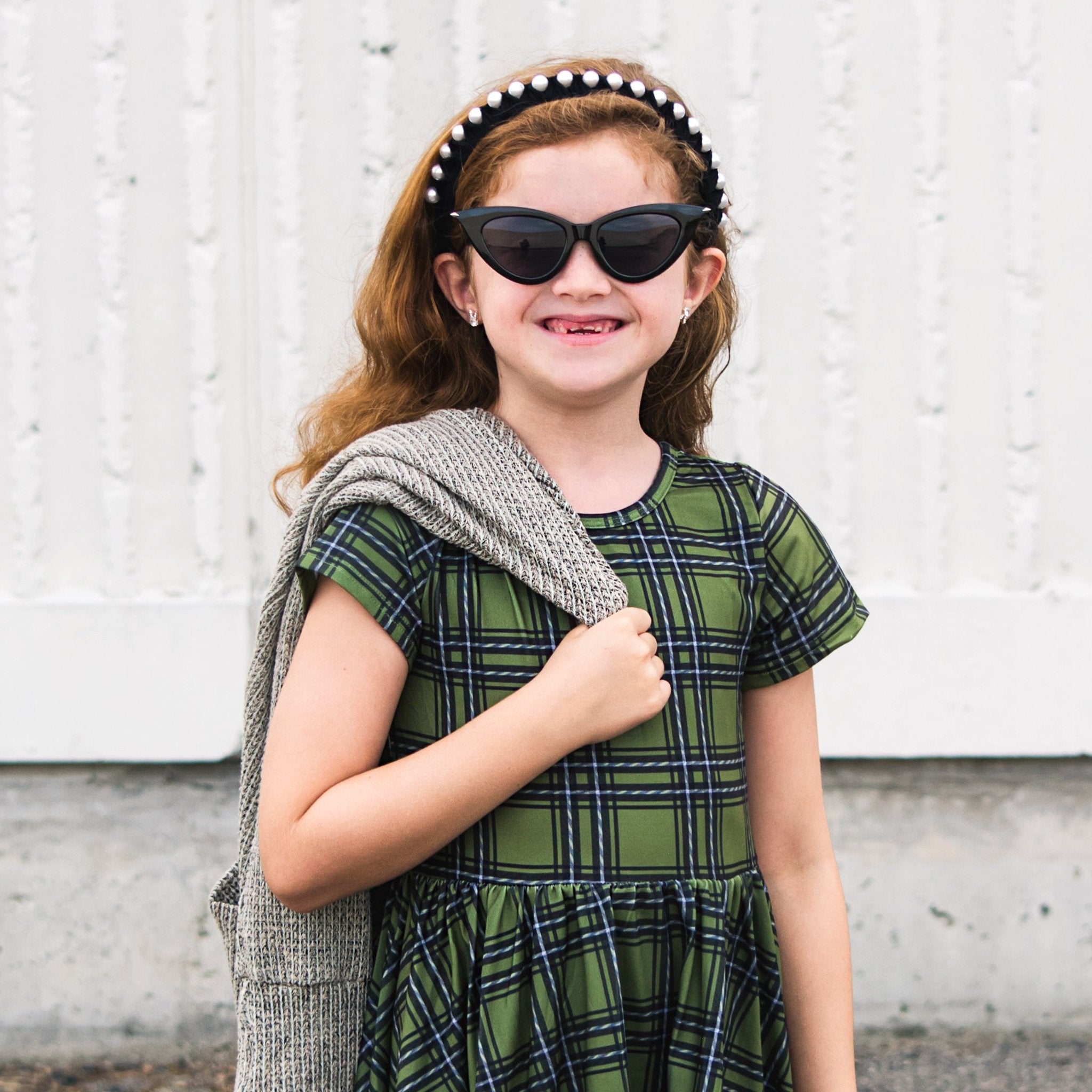 Black Velvet Wrapped Pearl Headband - FROG SAC