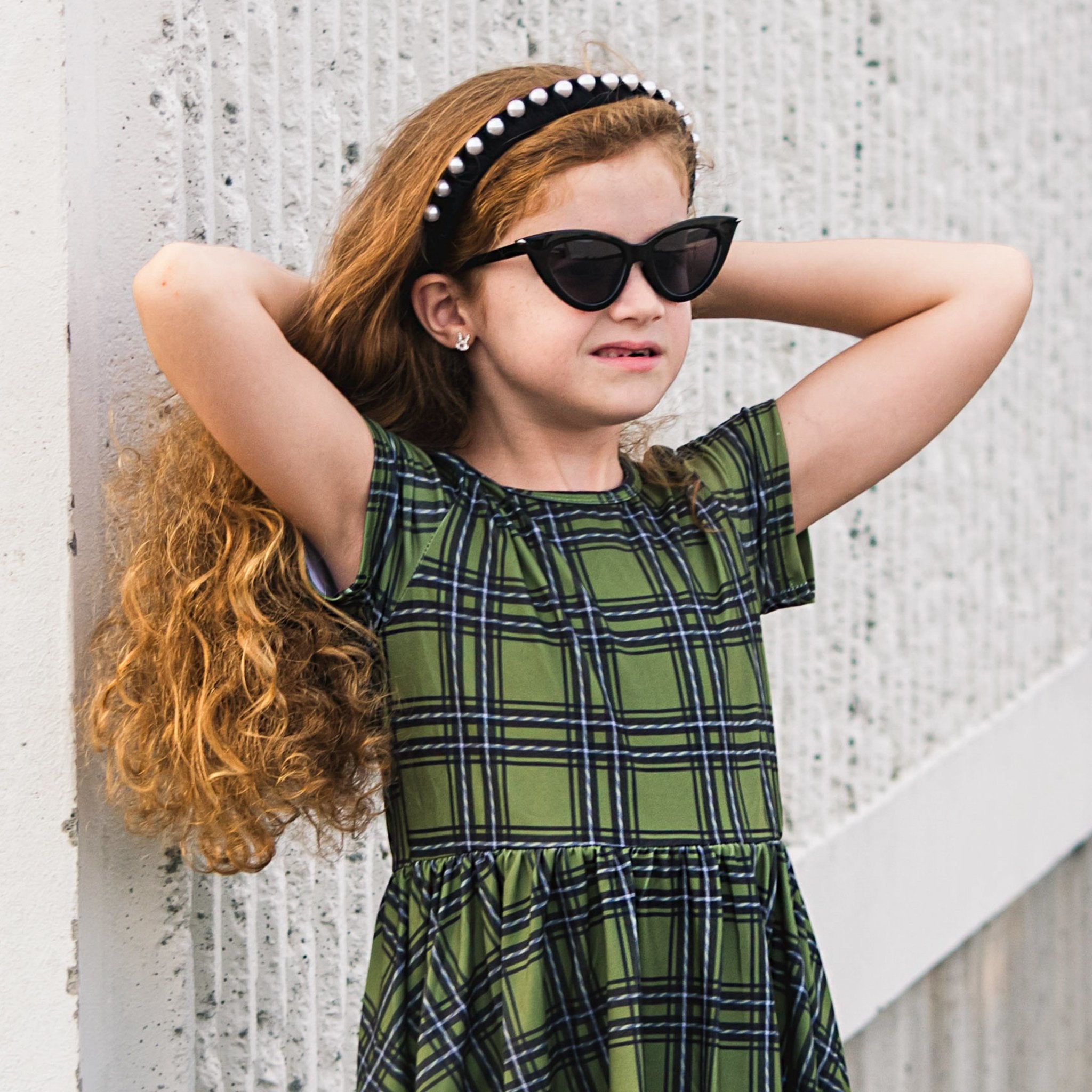 Black Velvet Wrapped Pearl Headband - FROG SAC