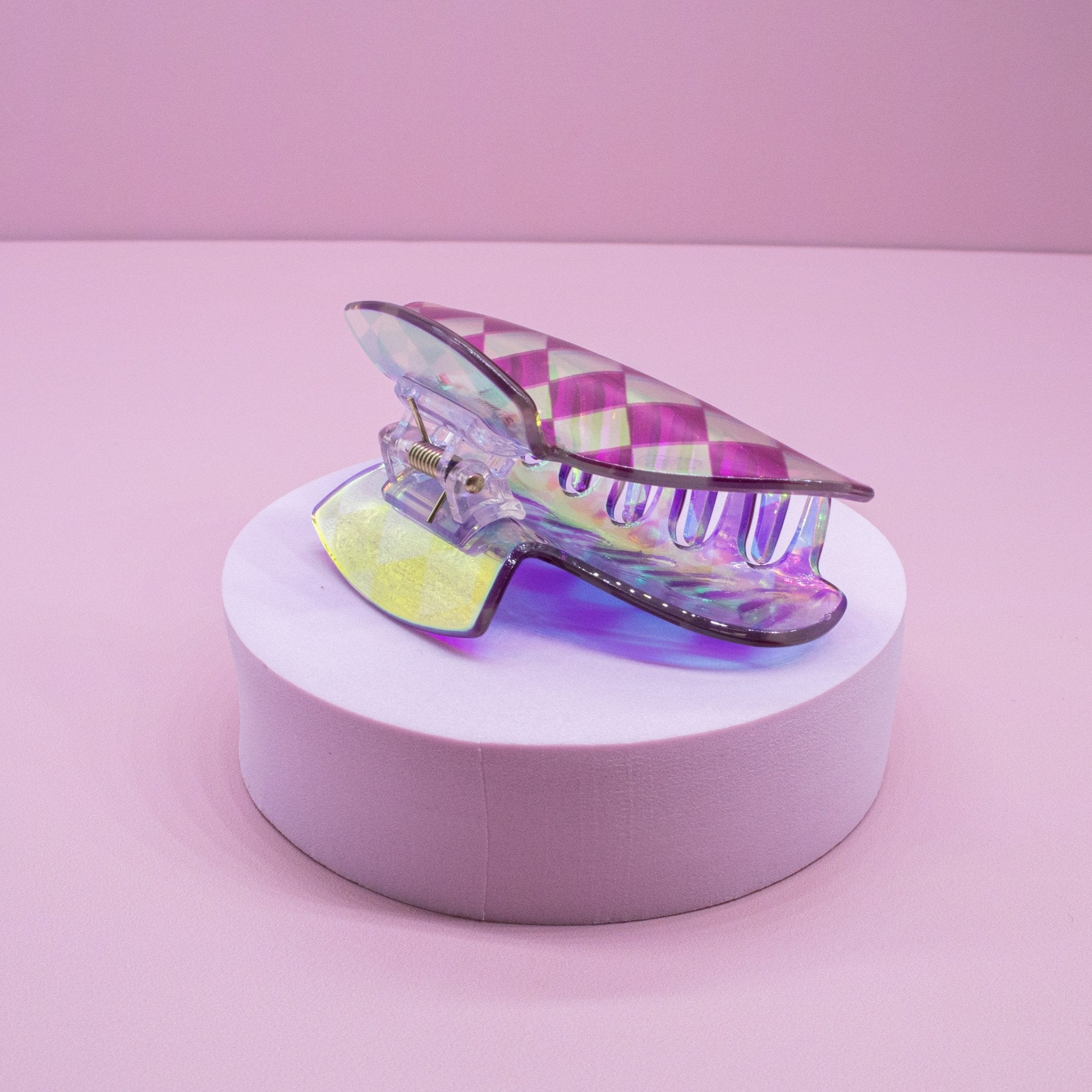 Medium Round Iridescent Checkered Hair Claw Clip - FROG SAC