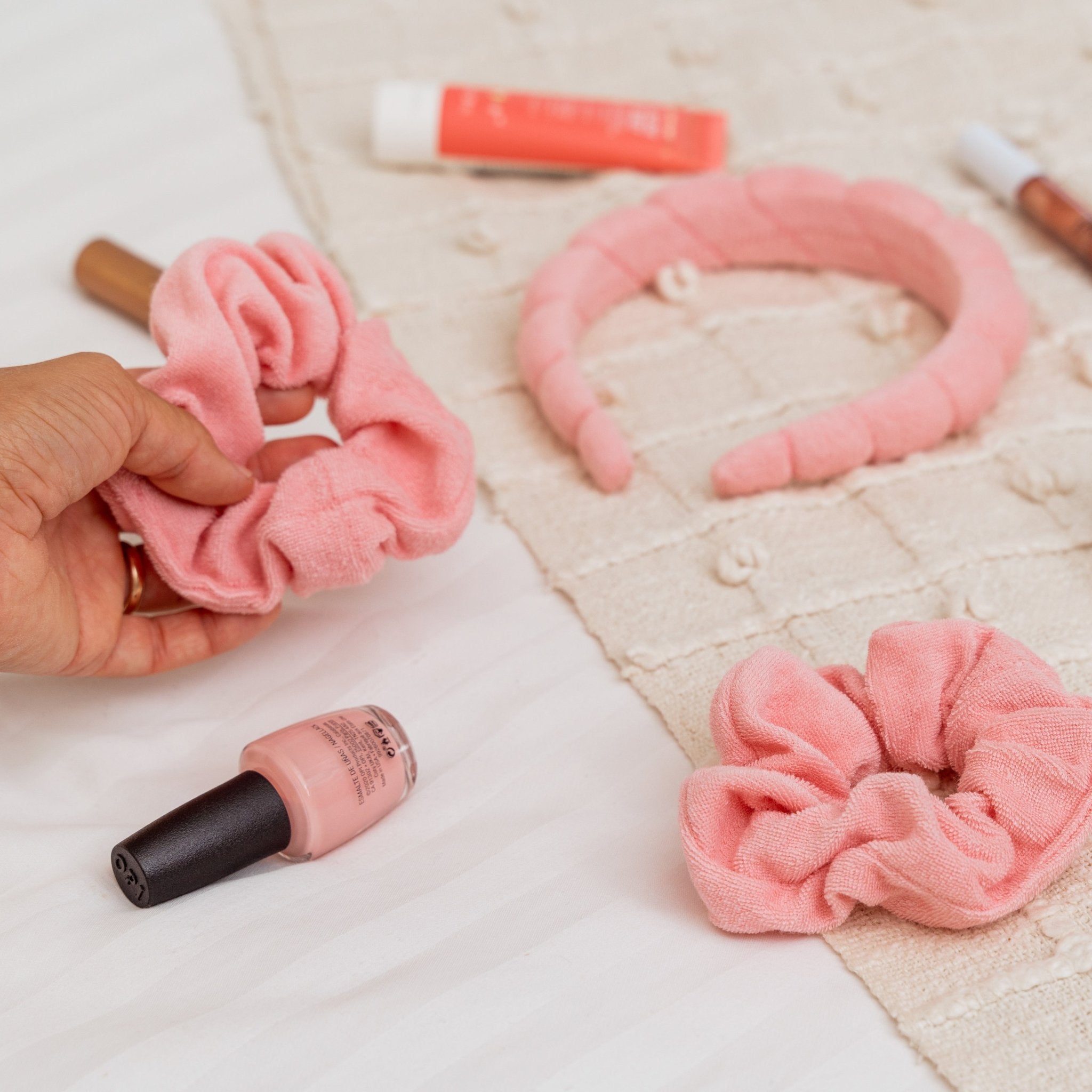 Puffy Spiral Terry Cloth Padded Spa Headband and Scrunchie Wristbands - FROG SAC
