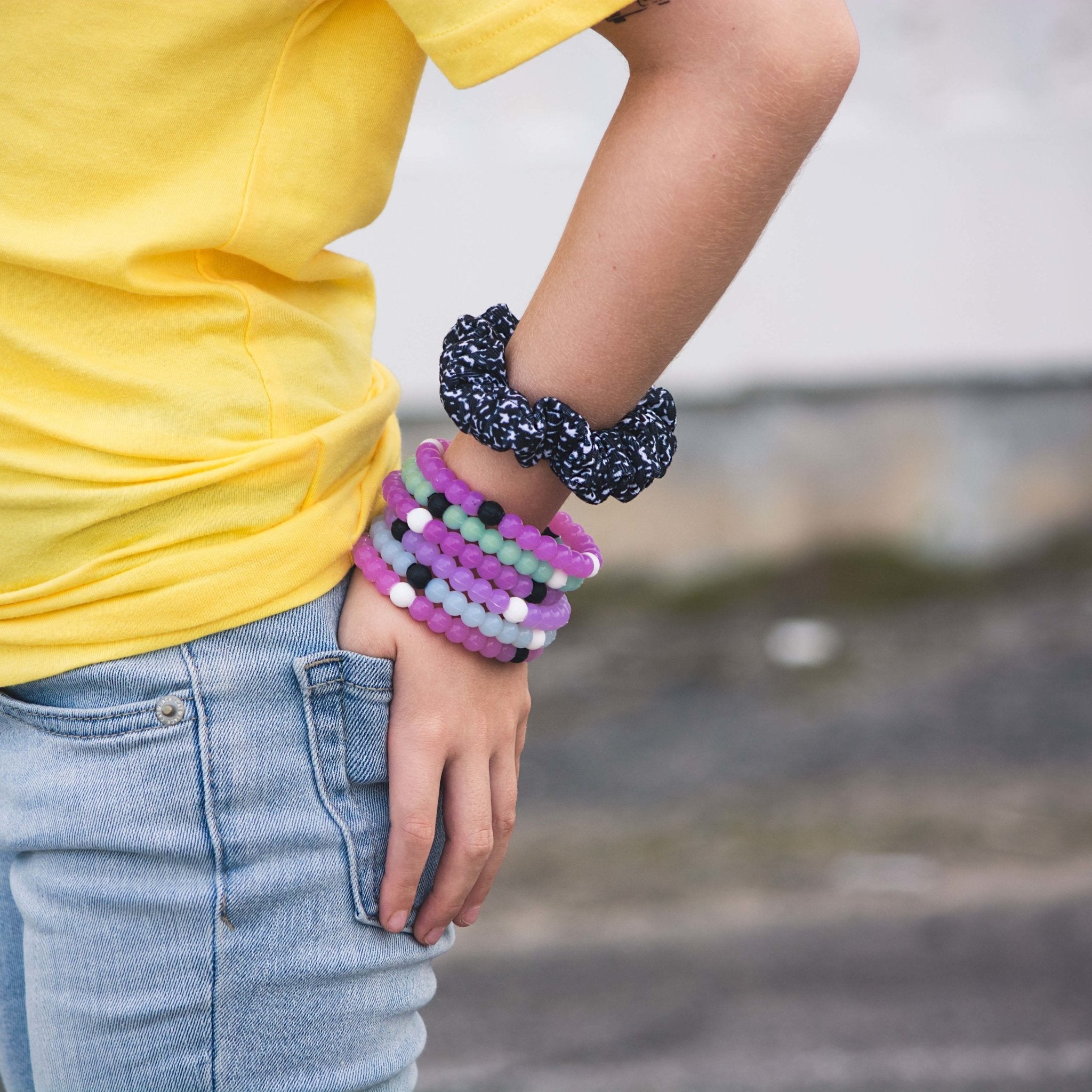 Solar Reactive Color Changing Beaded Bubble Bracelets - 6 Pack - FROG SAC
