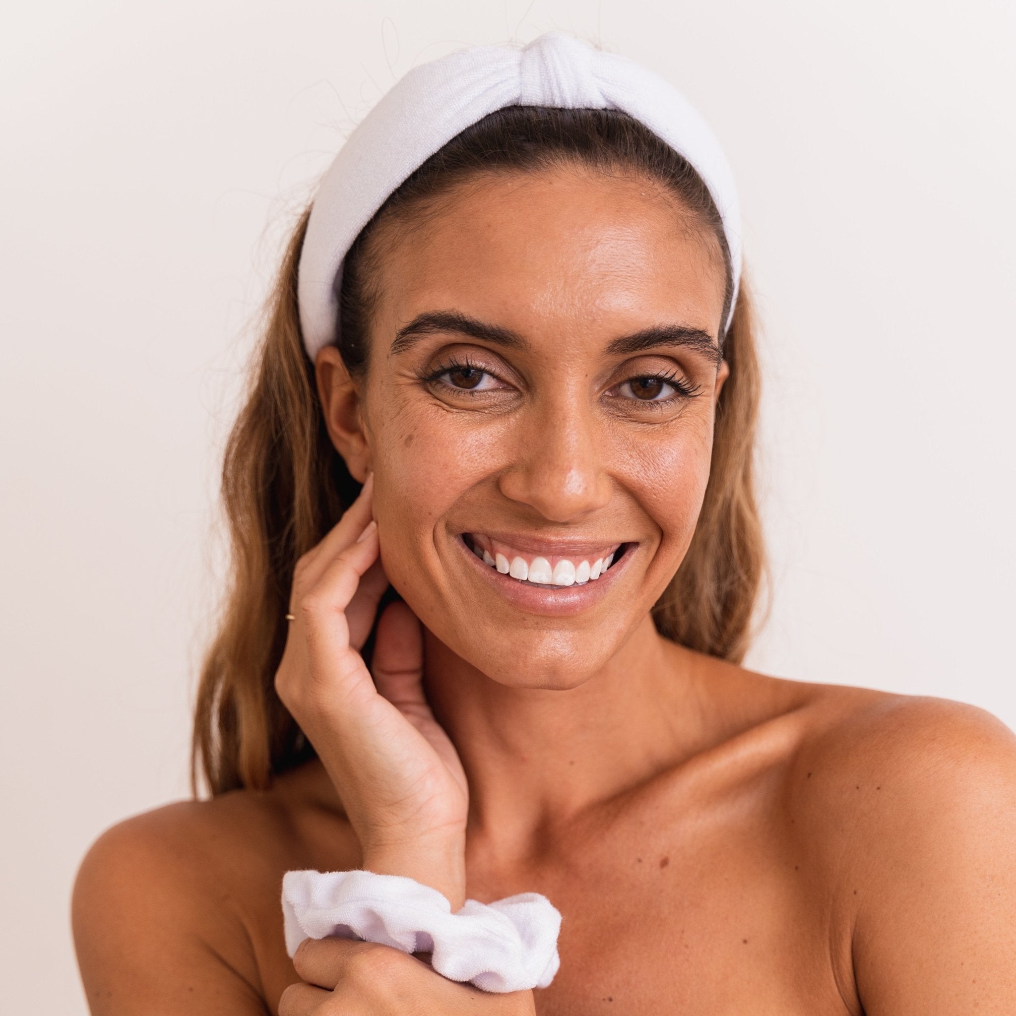Terrycloth Knot Spa Headband and Scrunchie Wristbands - FROG SAC